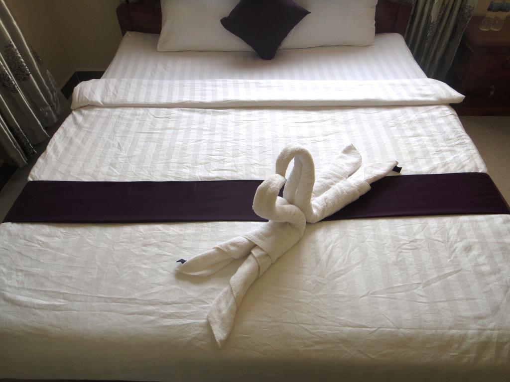 Khemra I Guesthouse Kampot Phòng bức ảnh