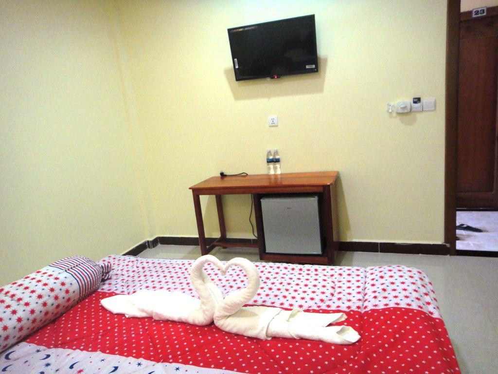 Khemra I Guesthouse Kampot Phòng bức ảnh