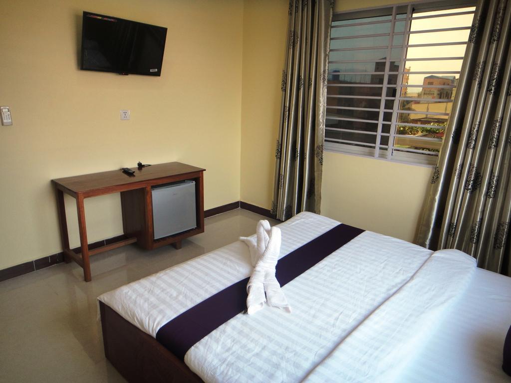 Khemra I Guesthouse Kampot Phòng bức ảnh