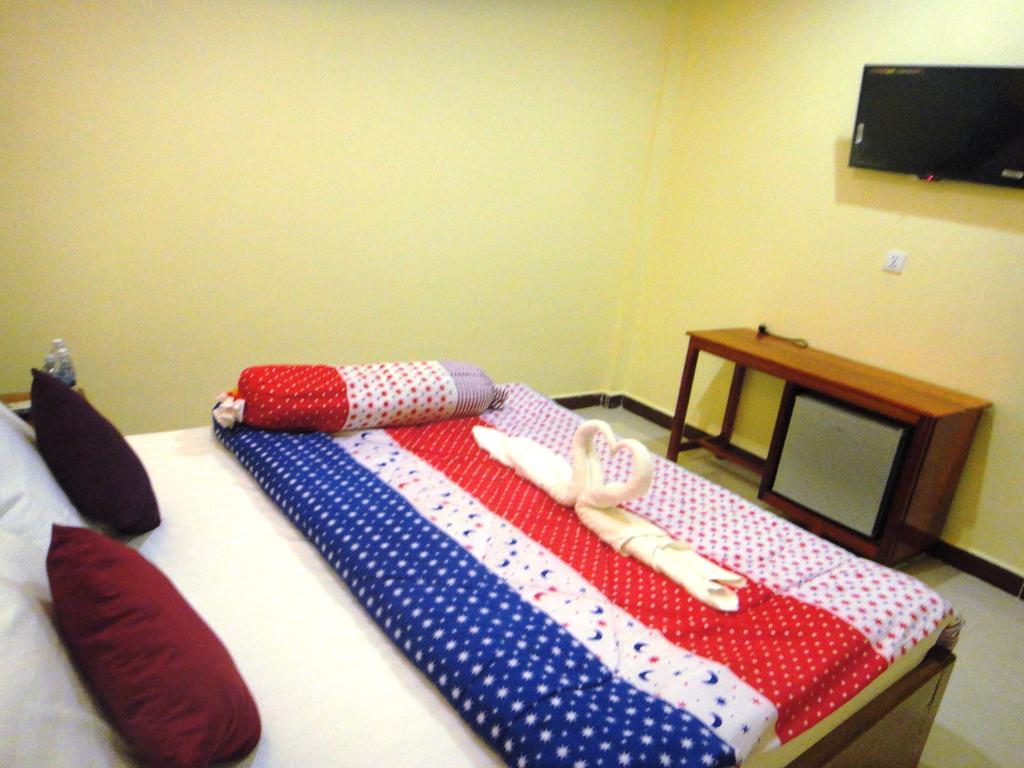 Khemra I Guesthouse Kampot Phòng bức ảnh